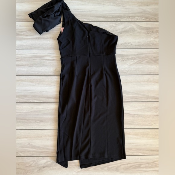 Hello Molly Event Season Ready One Shoulder Midi Dress Black Size 8 NWT IN PKG - Picture 6 of 10